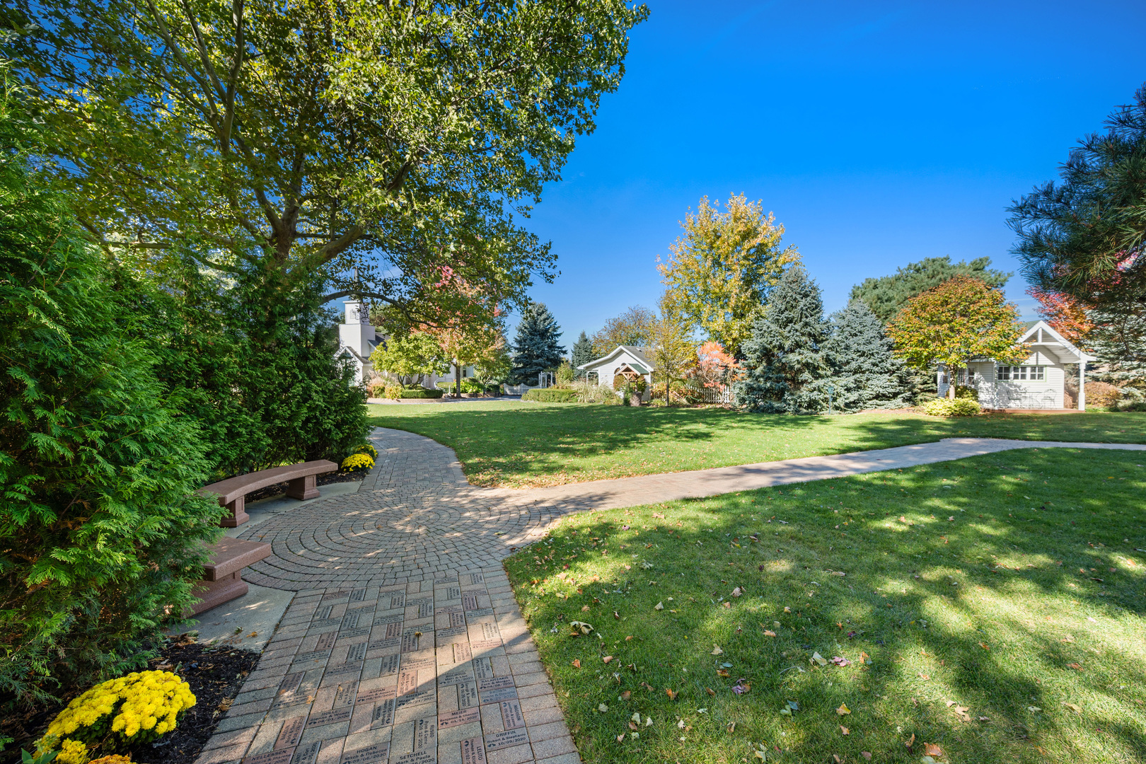 main property photo 40