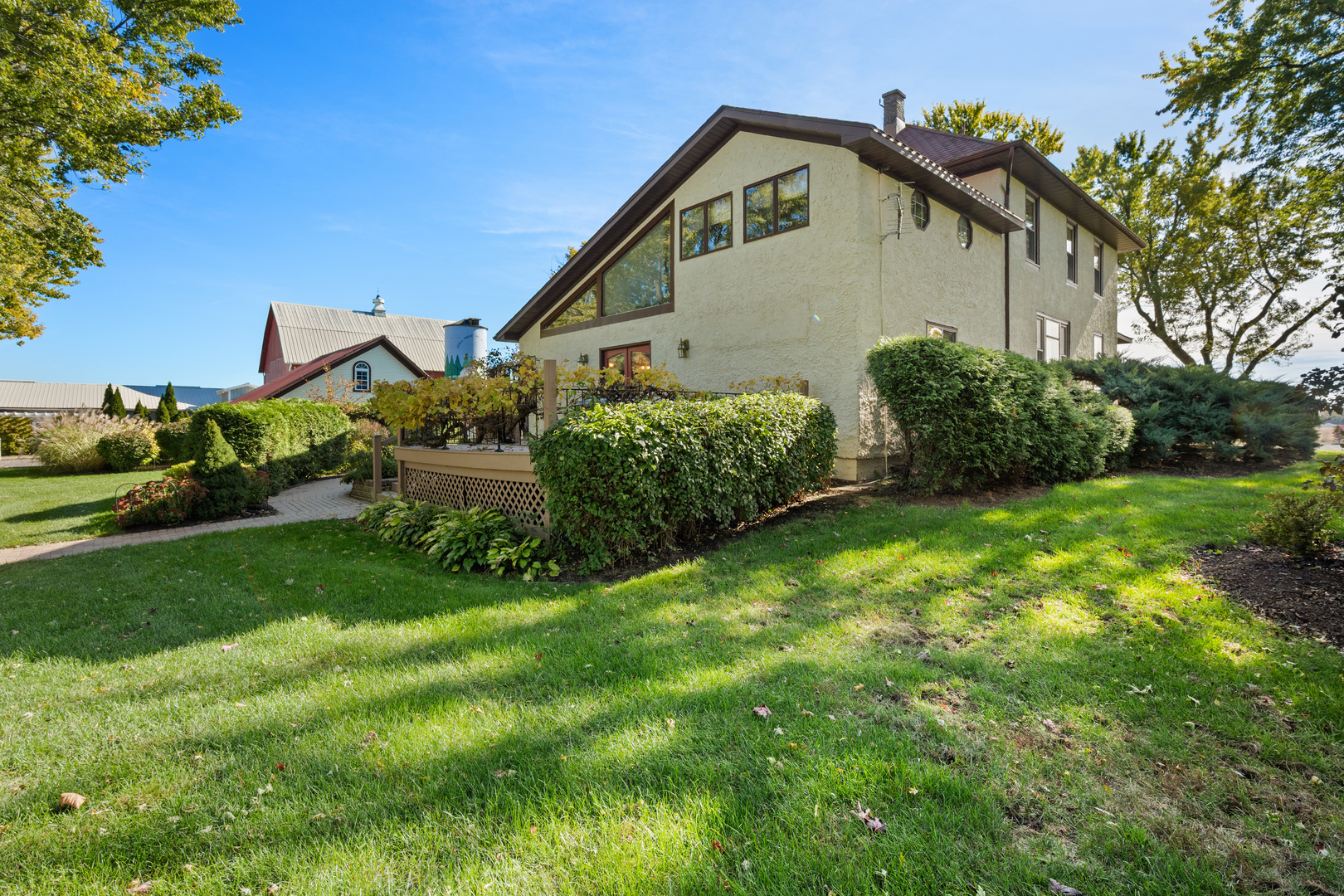 main property photo 44