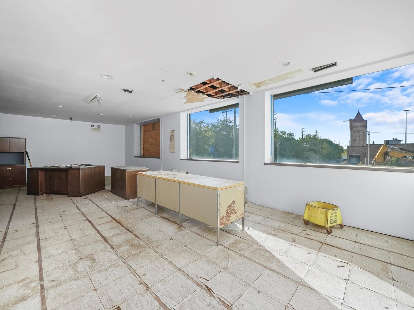 main property photo 34