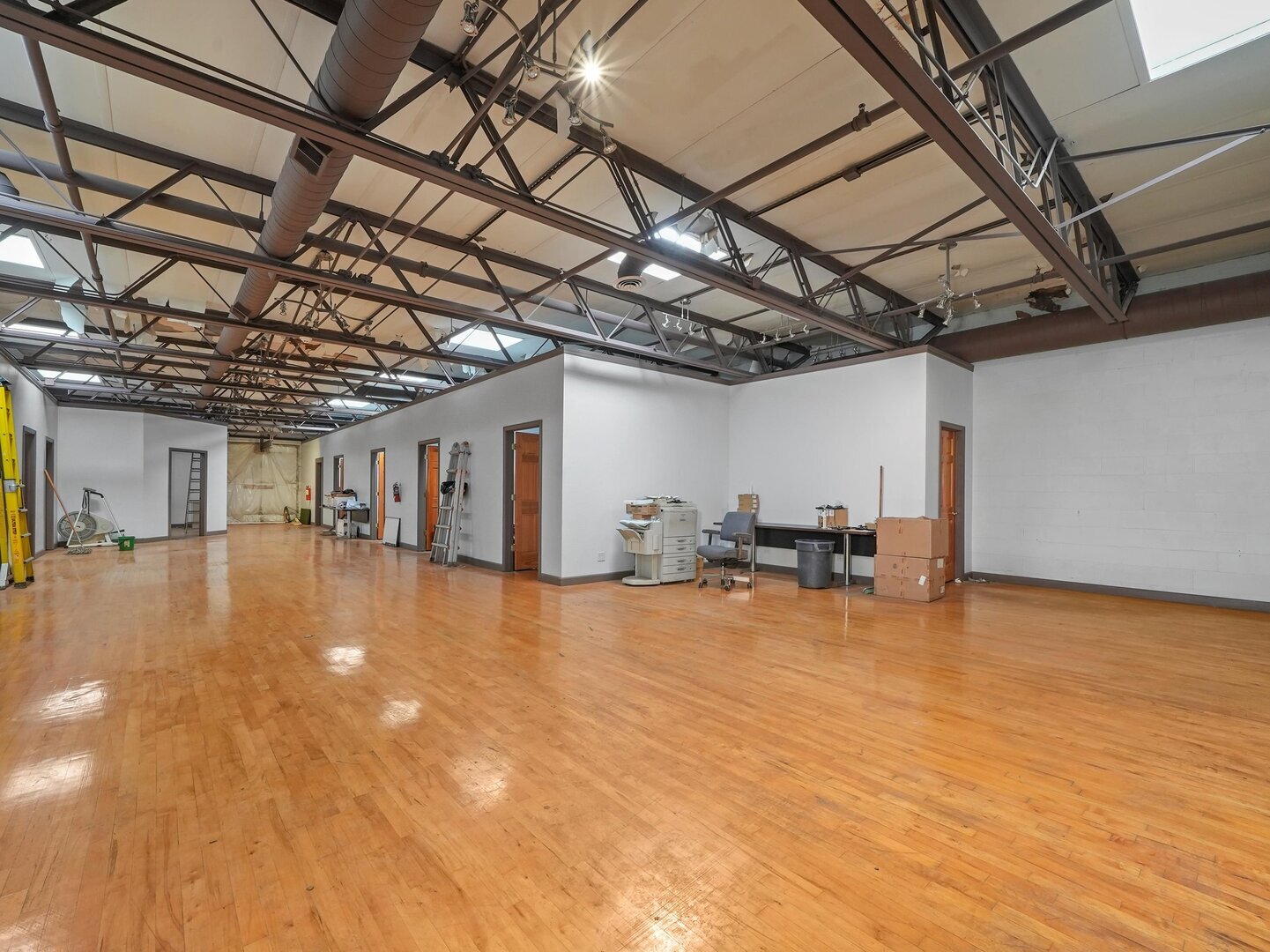 main property photo 37