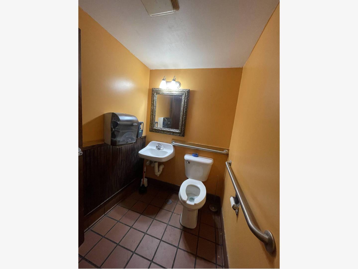 main property photo 14