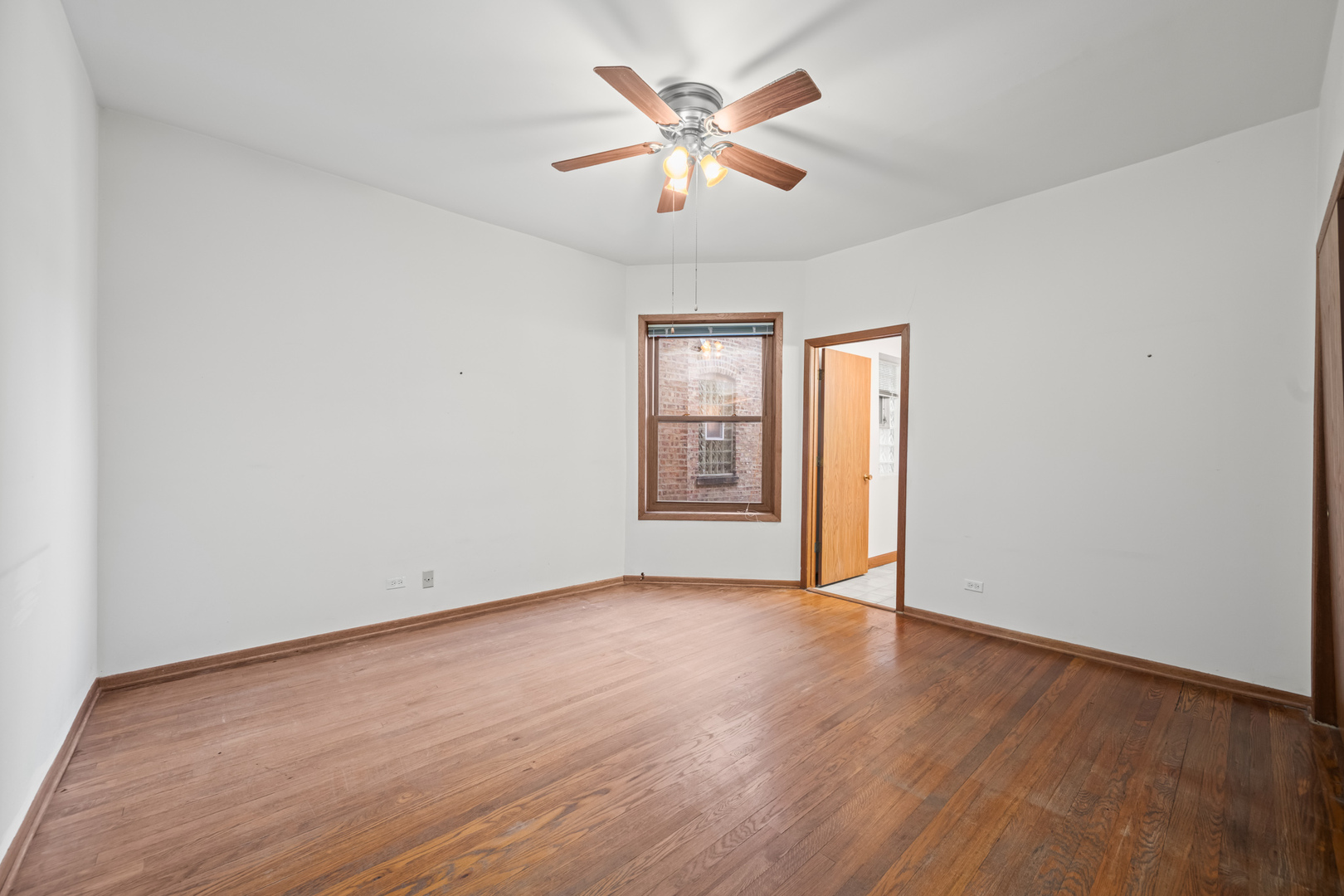 property viewer photo 13