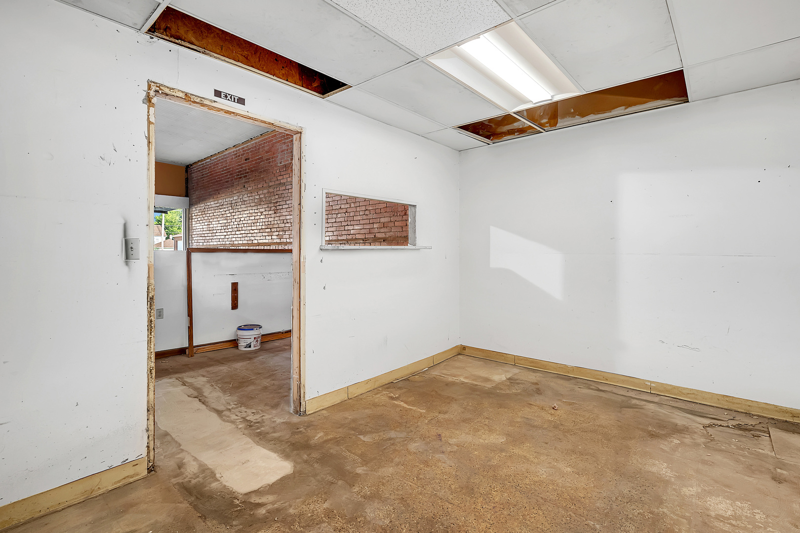main property photo 17