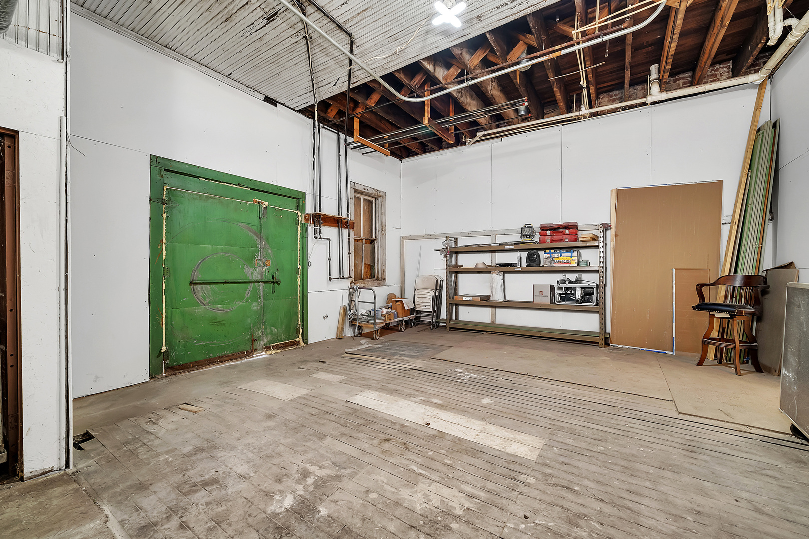 main property photo 23