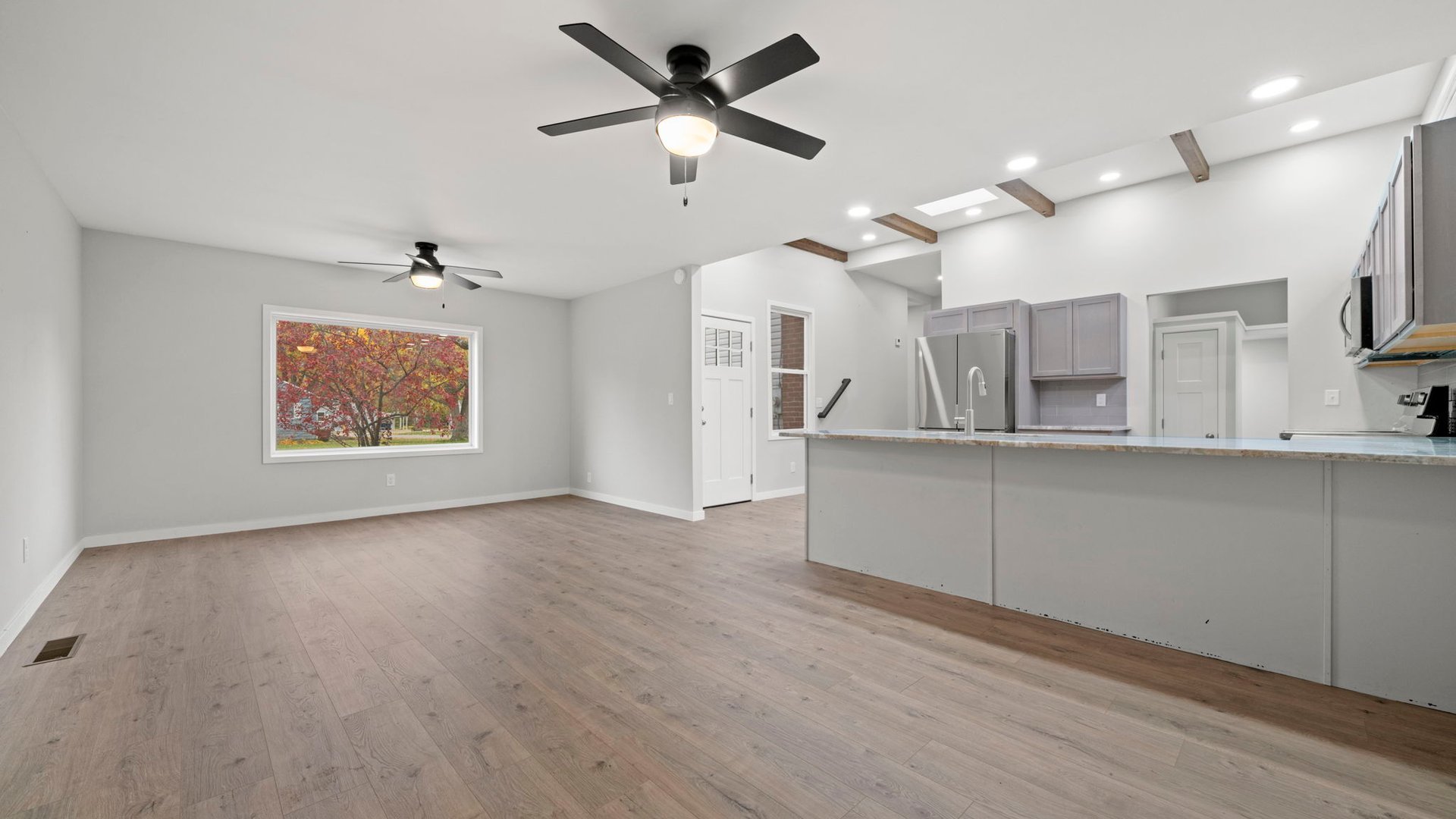 property viewer photo 12