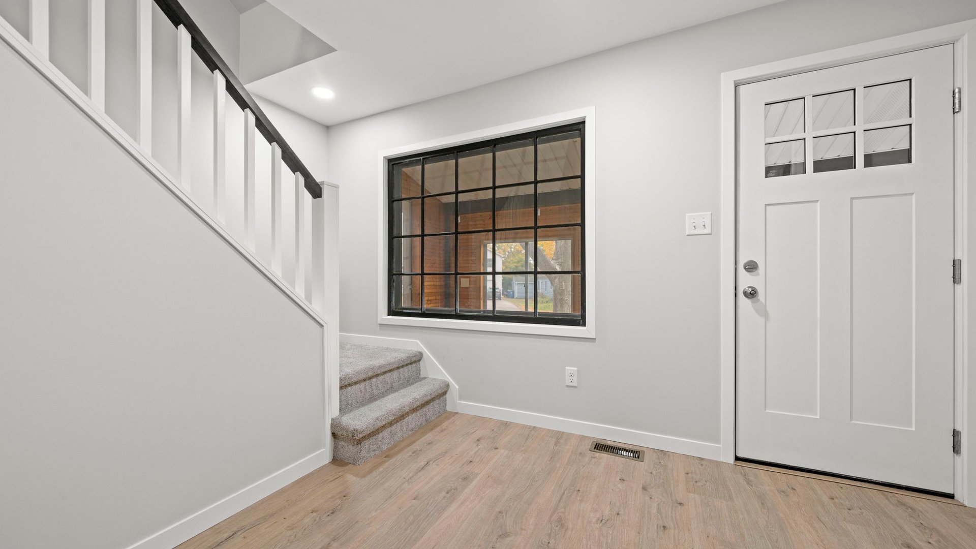 property viewer photo 5