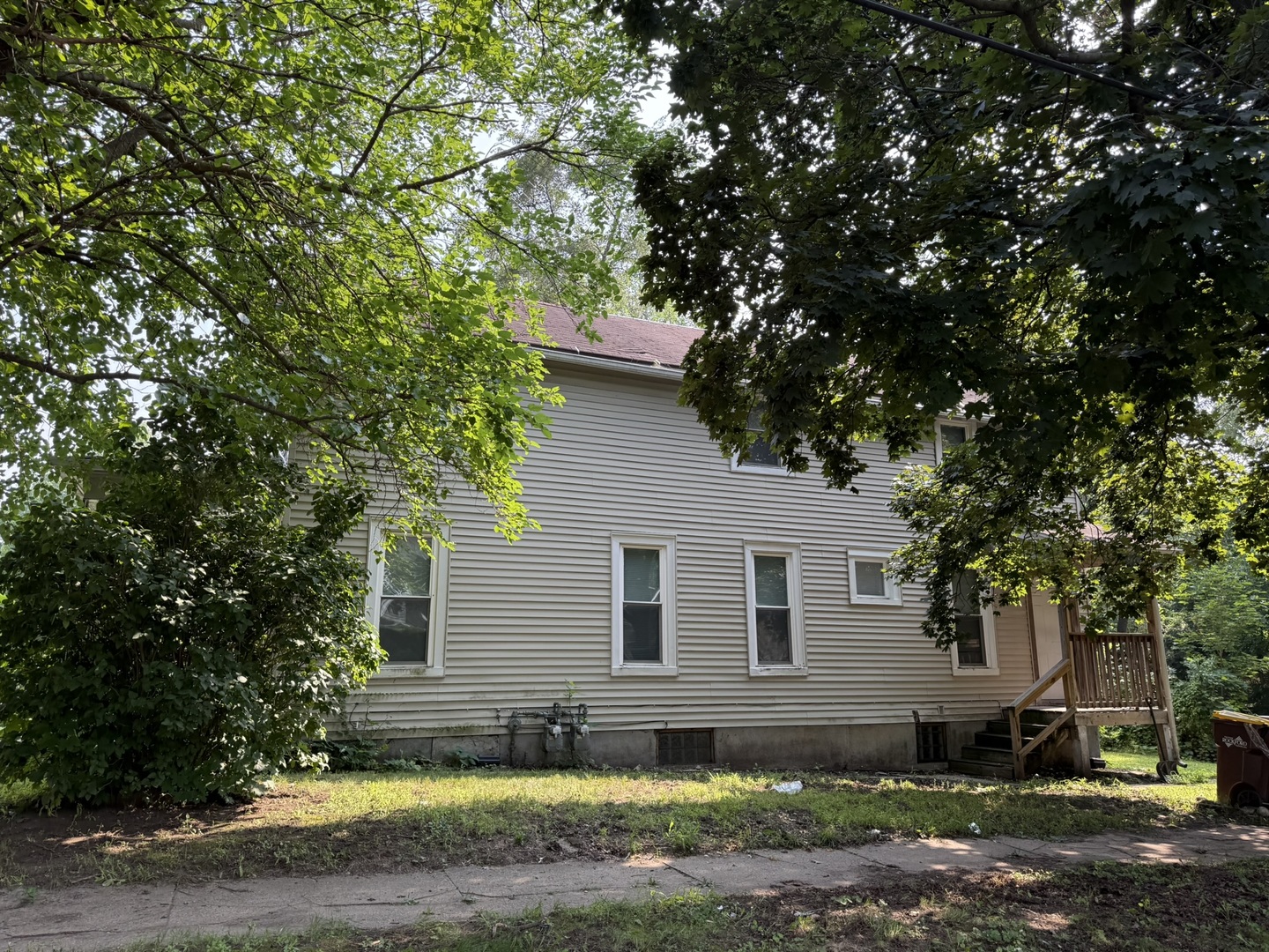 main property photo 4