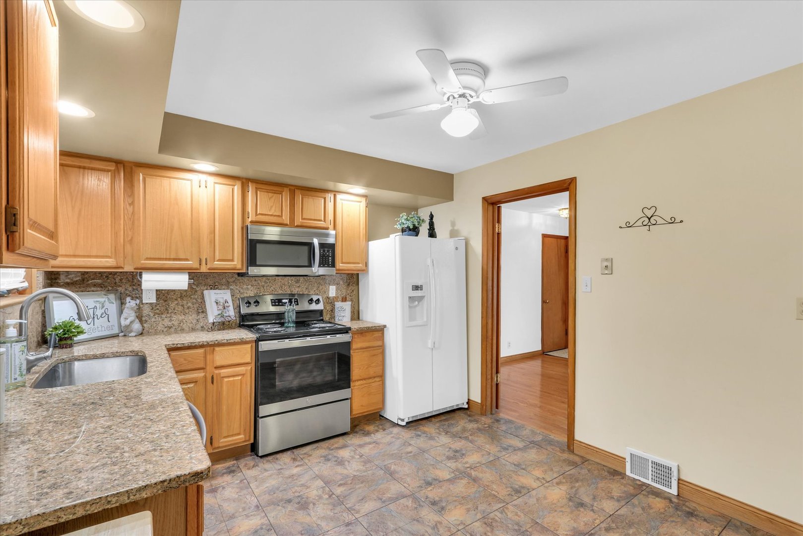property viewer photo 11