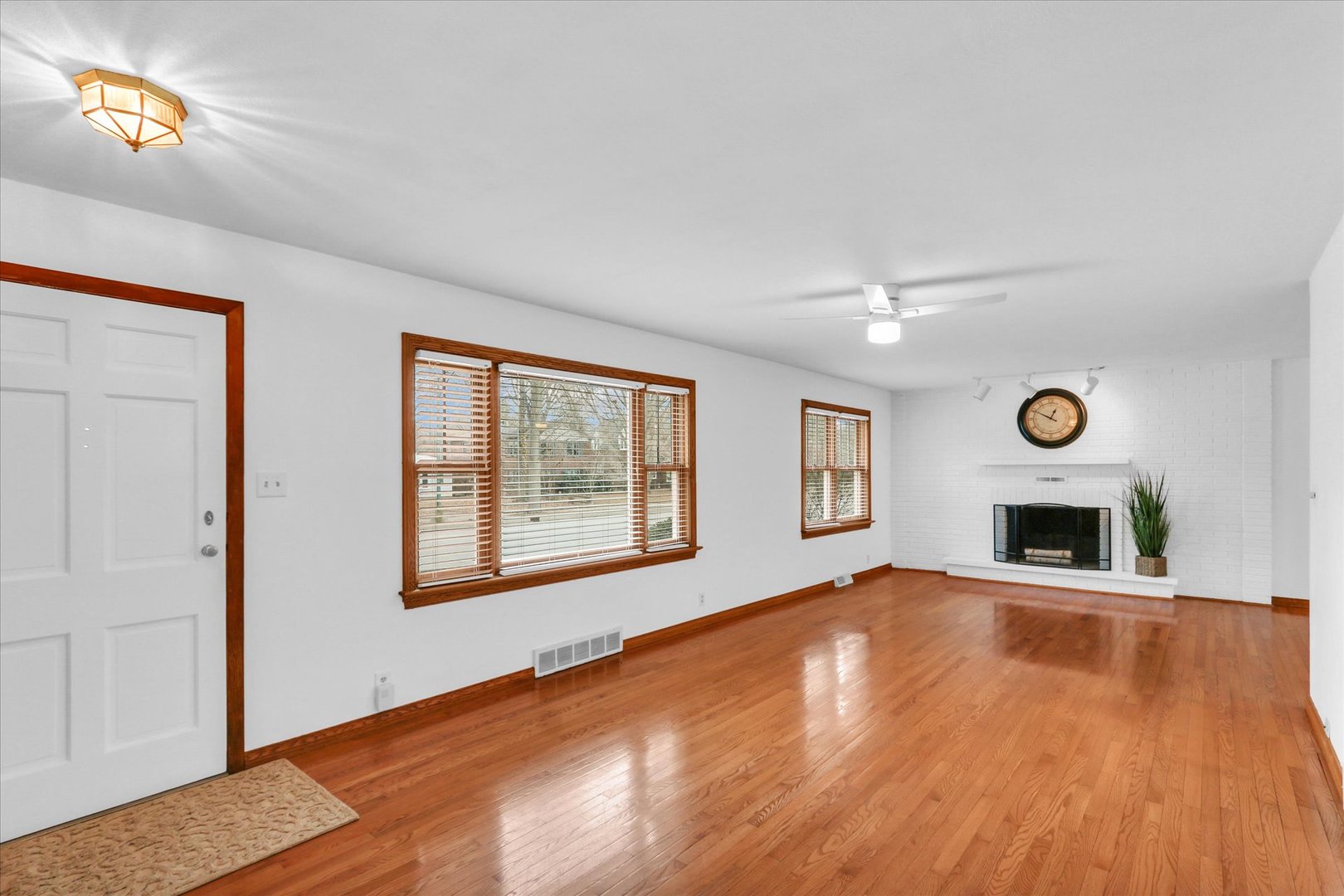 property viewer photo 5