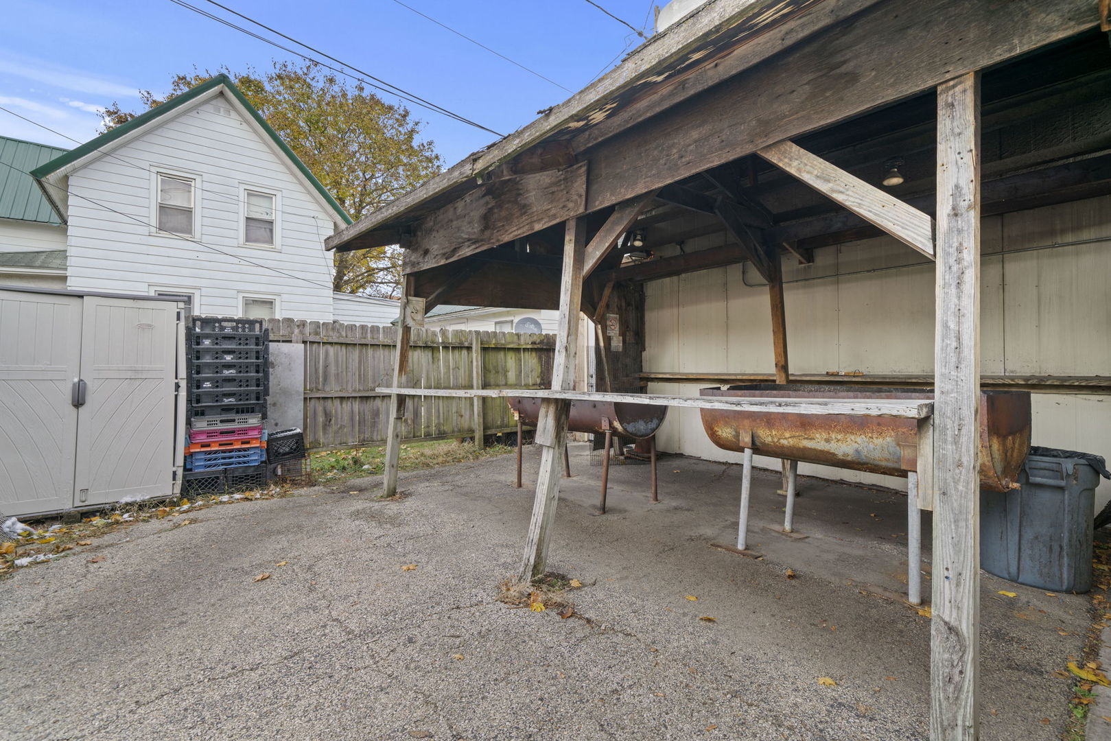 main property photo 33