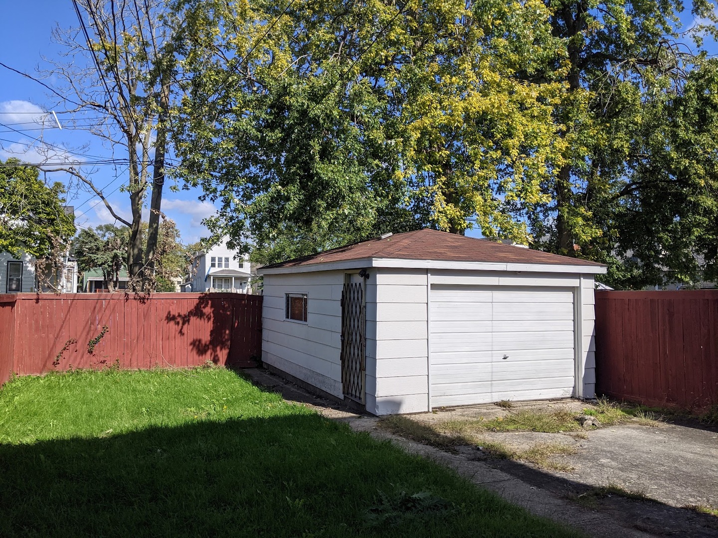 main property photo 14