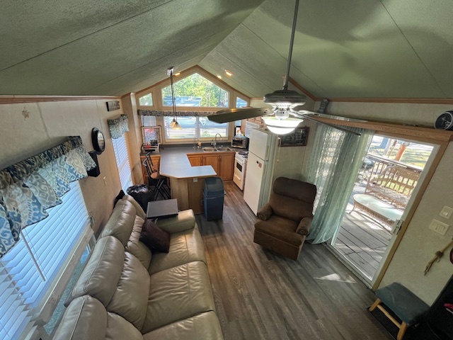main property photo 15