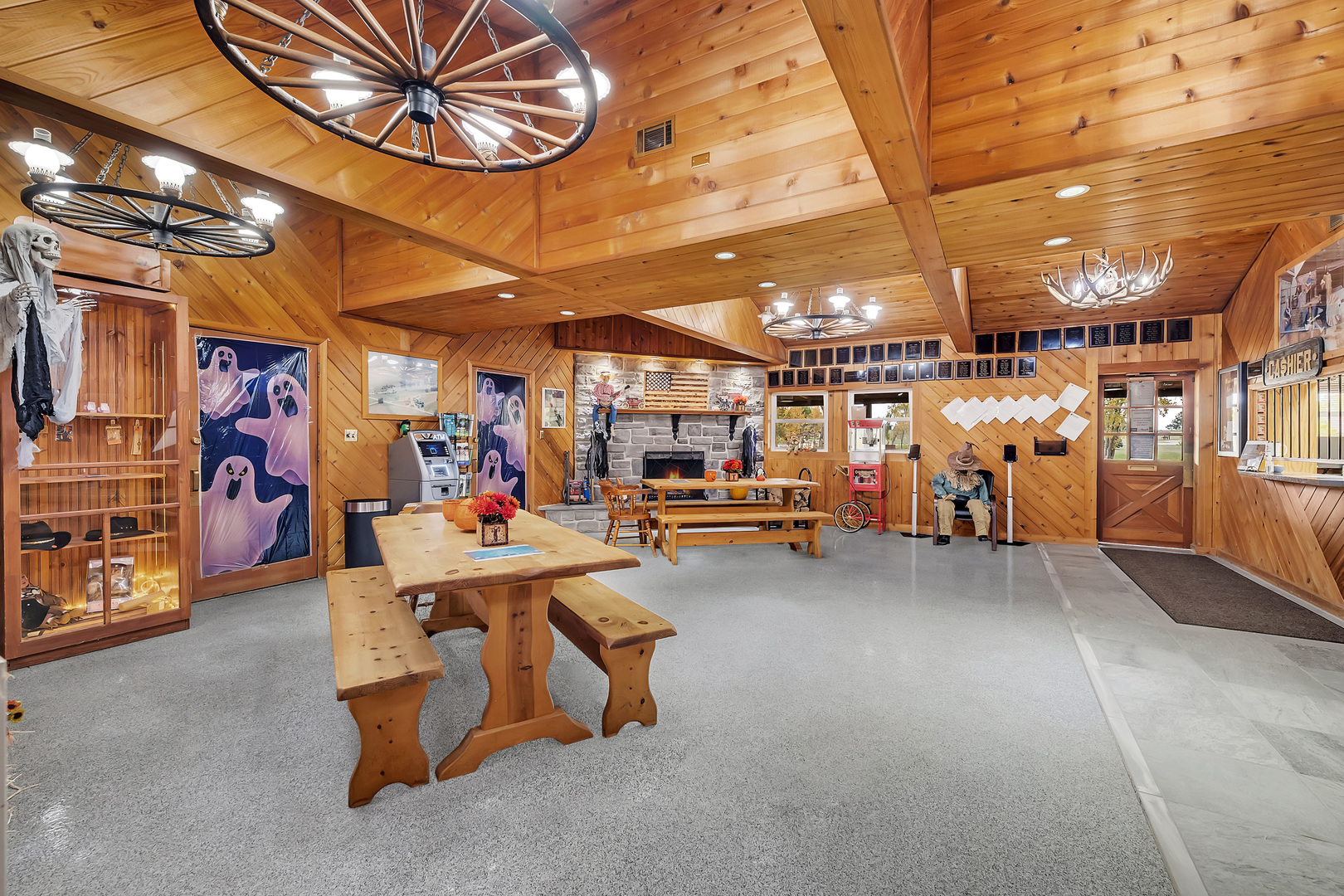 main property photo 35