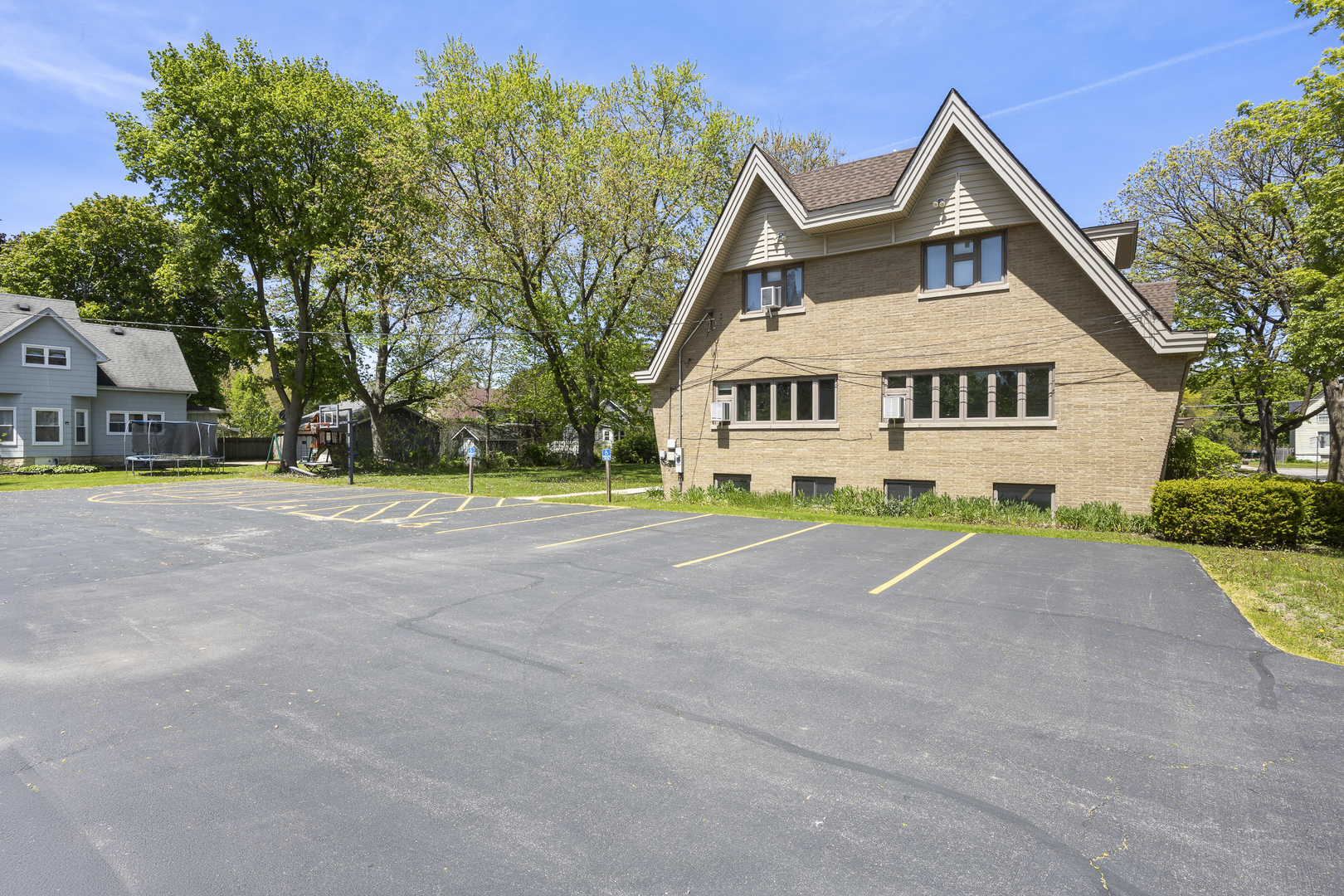 main property photo 14