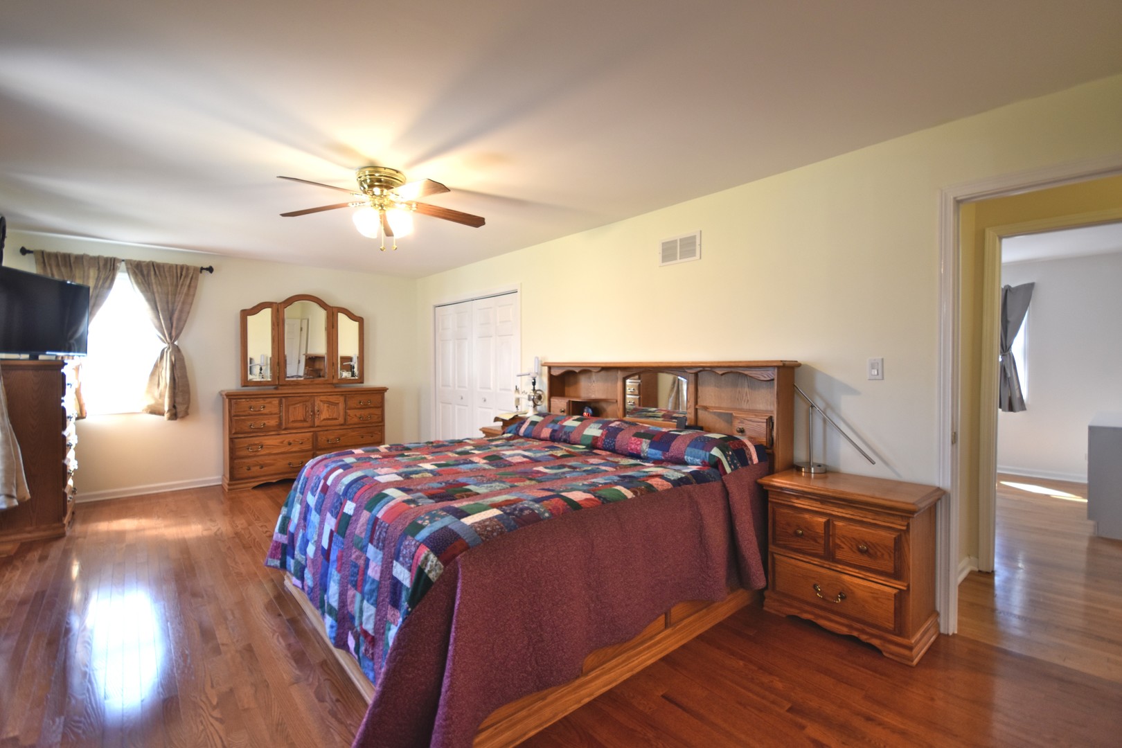 main property photo 36