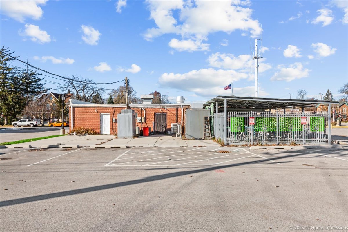 main property photo 8