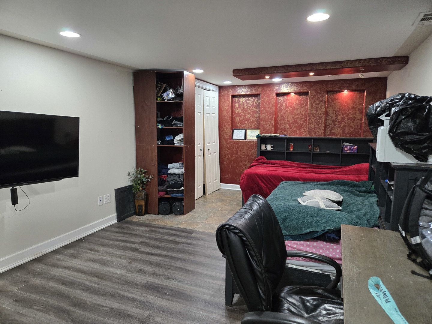 main property photo 8
