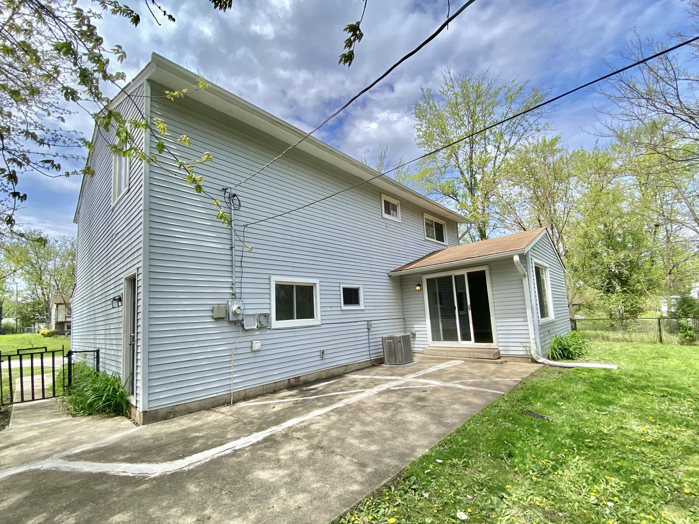 main property photo 25