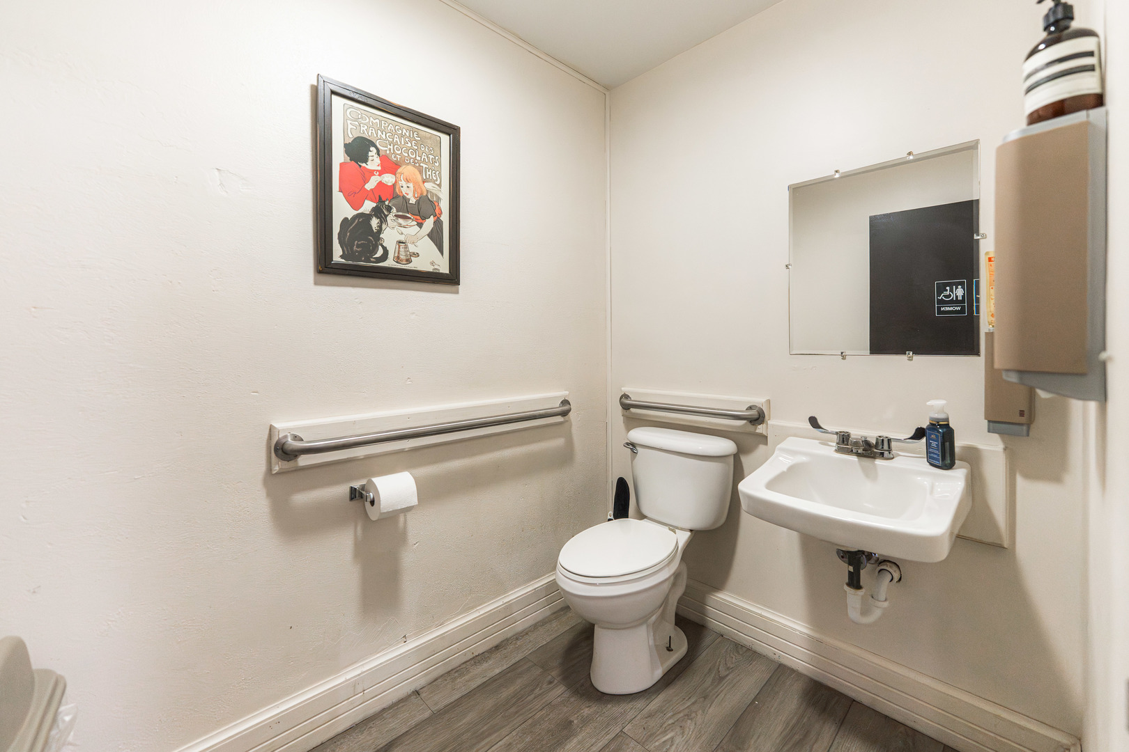 main property photo 19