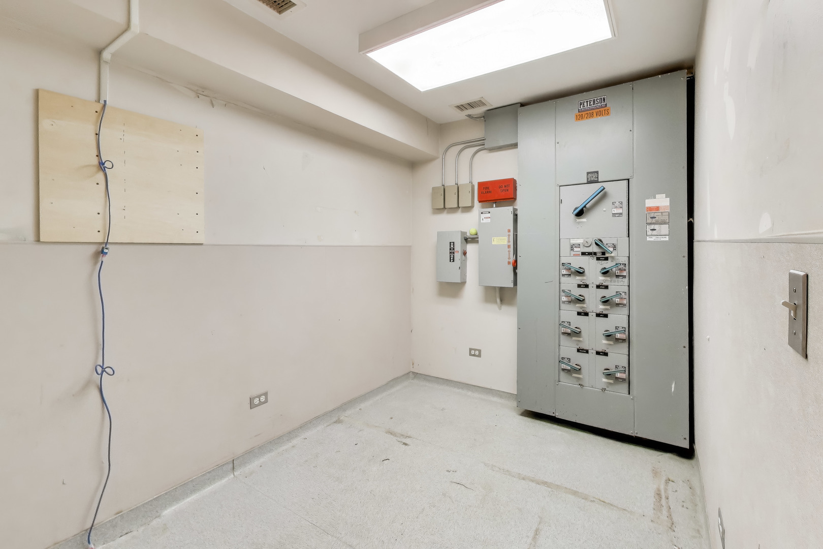 main property photo 17