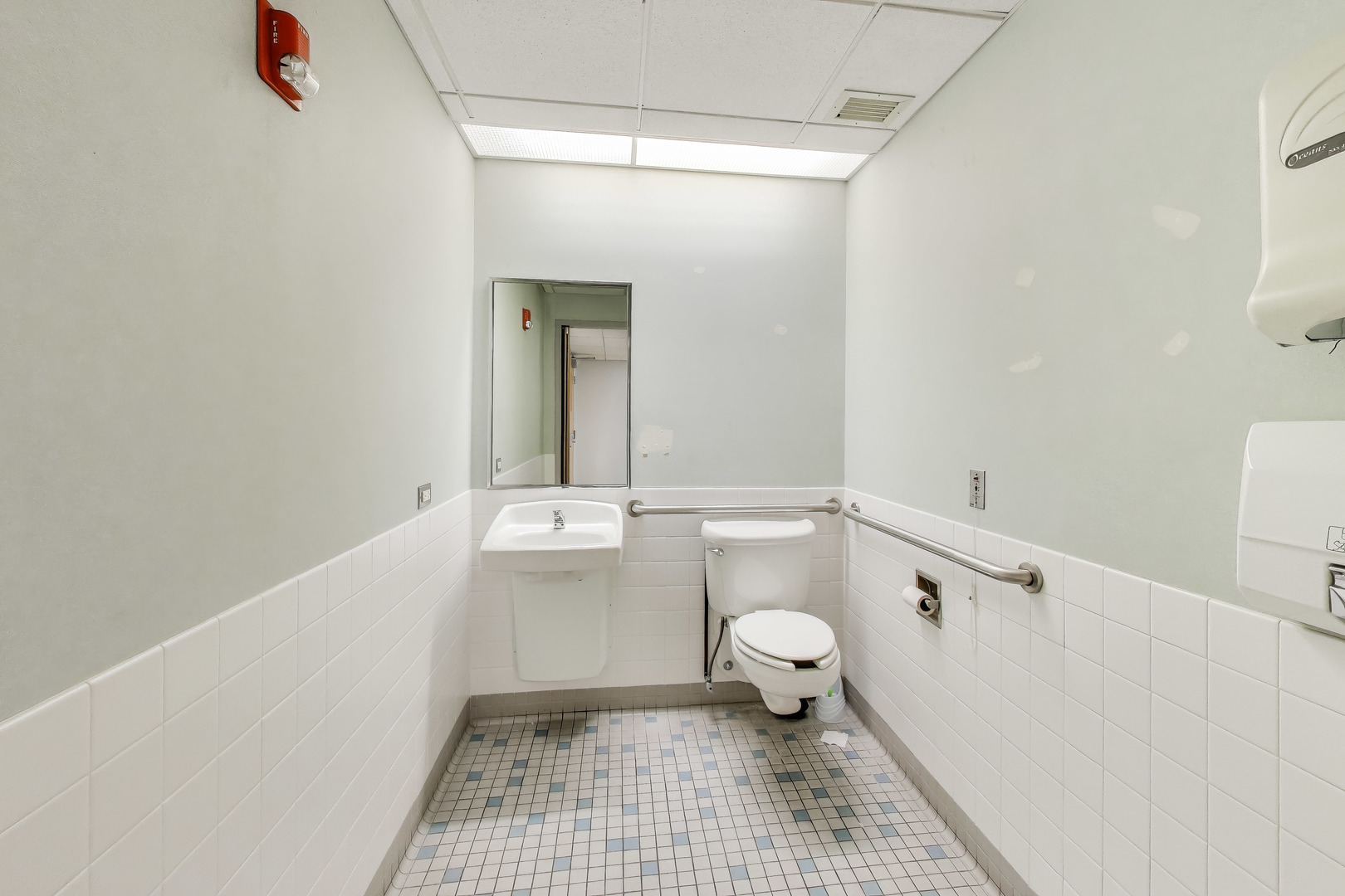main property photo 19