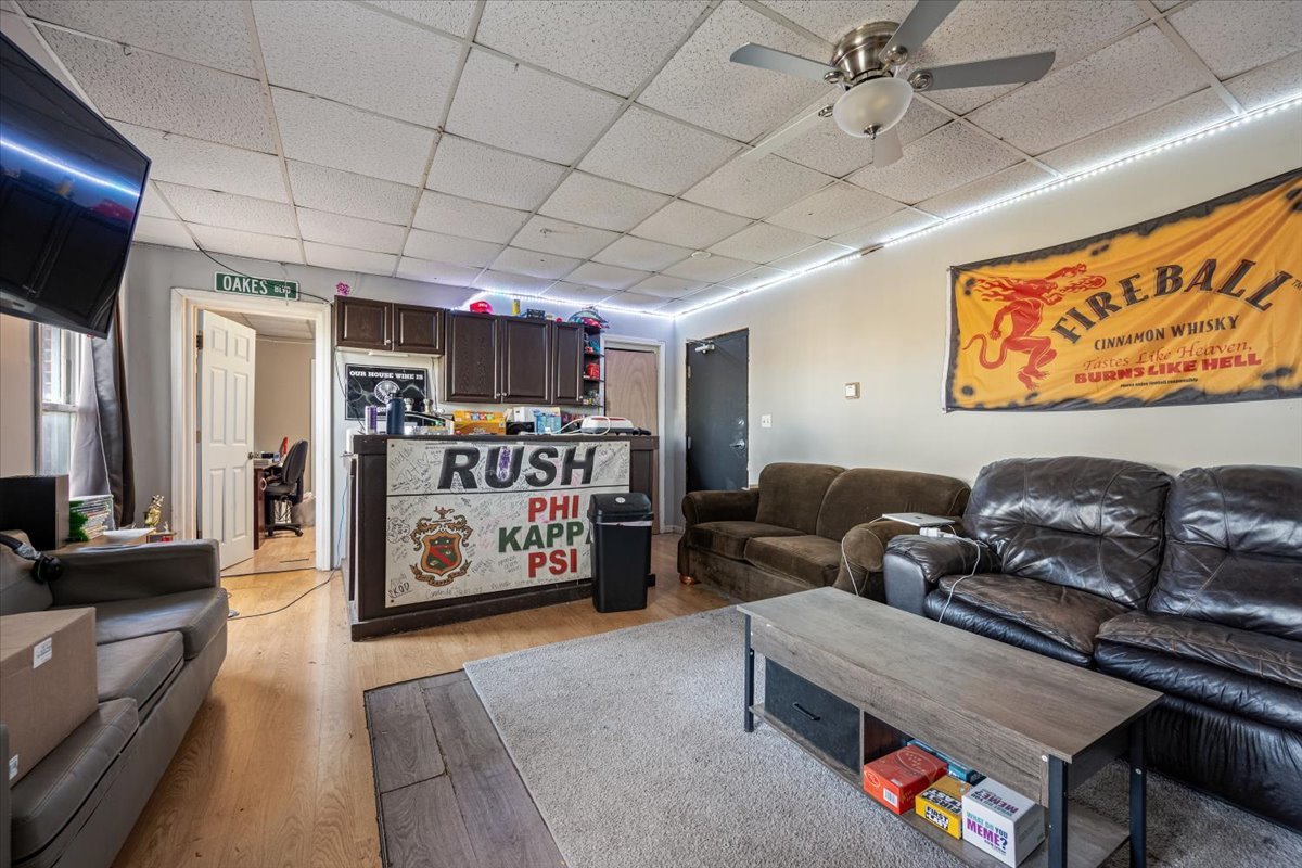 main property photo 26