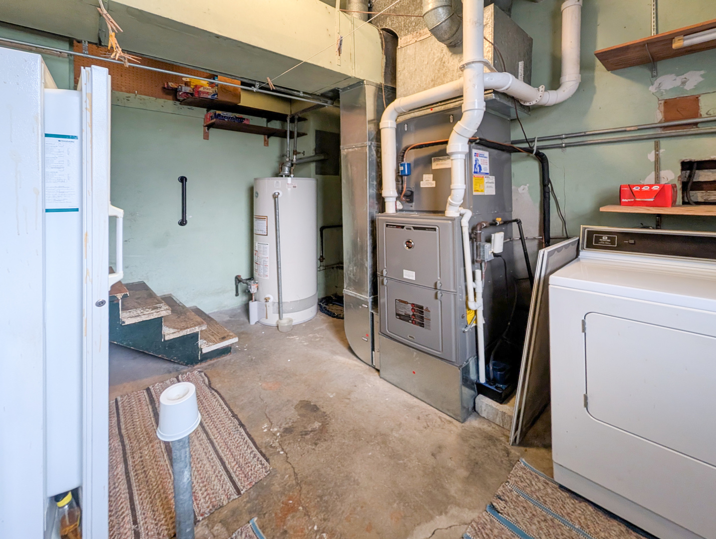 main property photo 32
