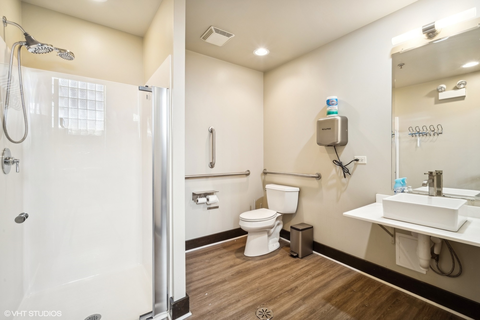 main property photo 21