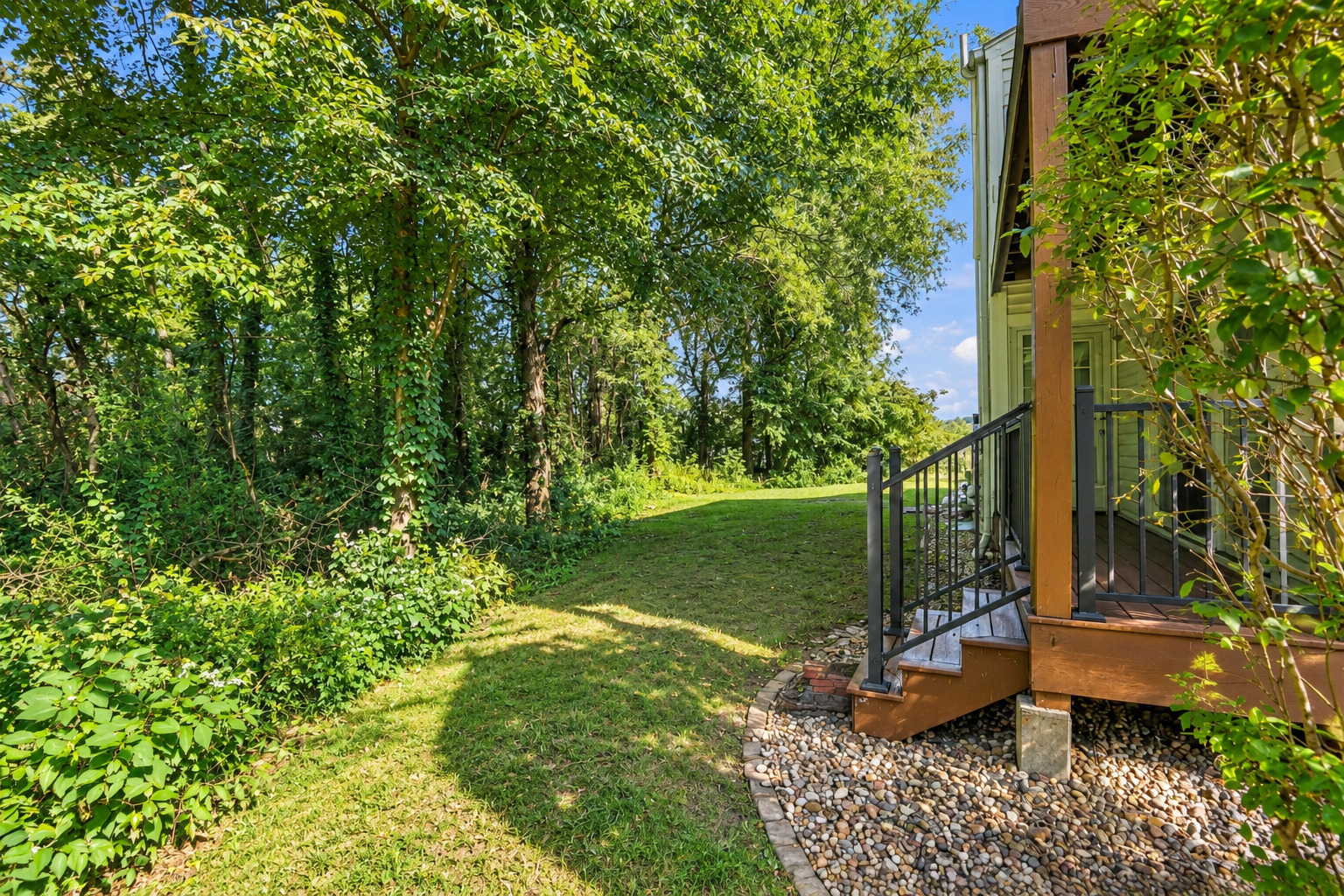 main property photo 20