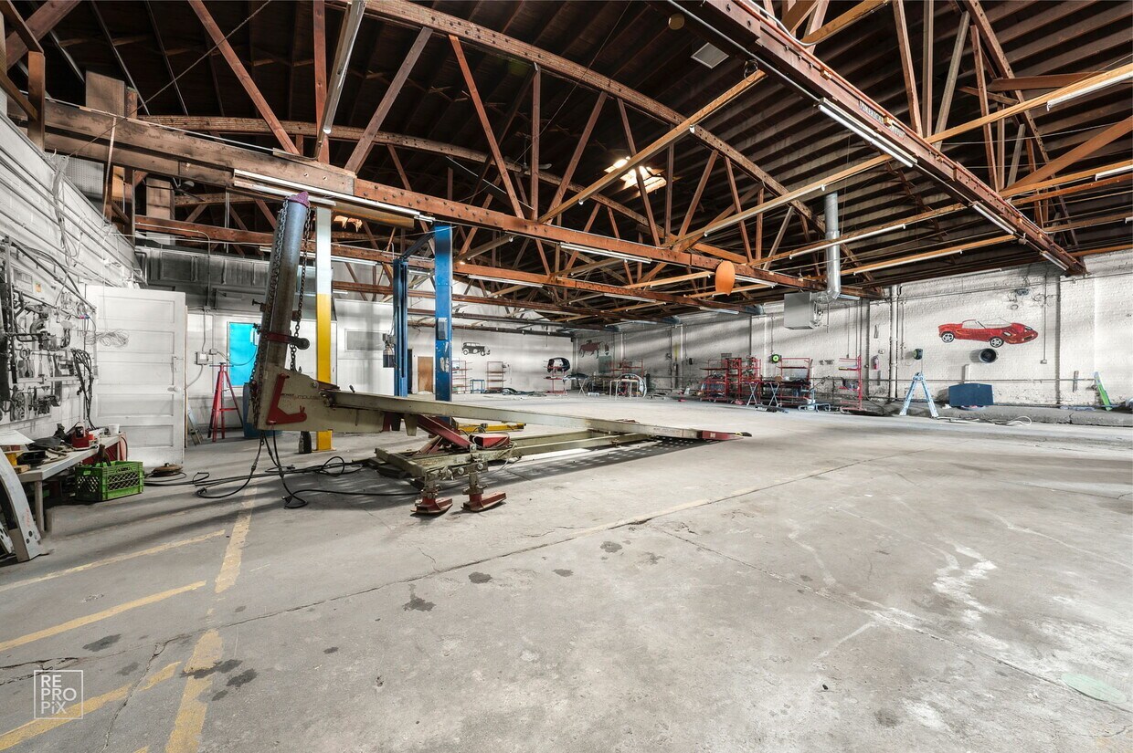 main property photo 19