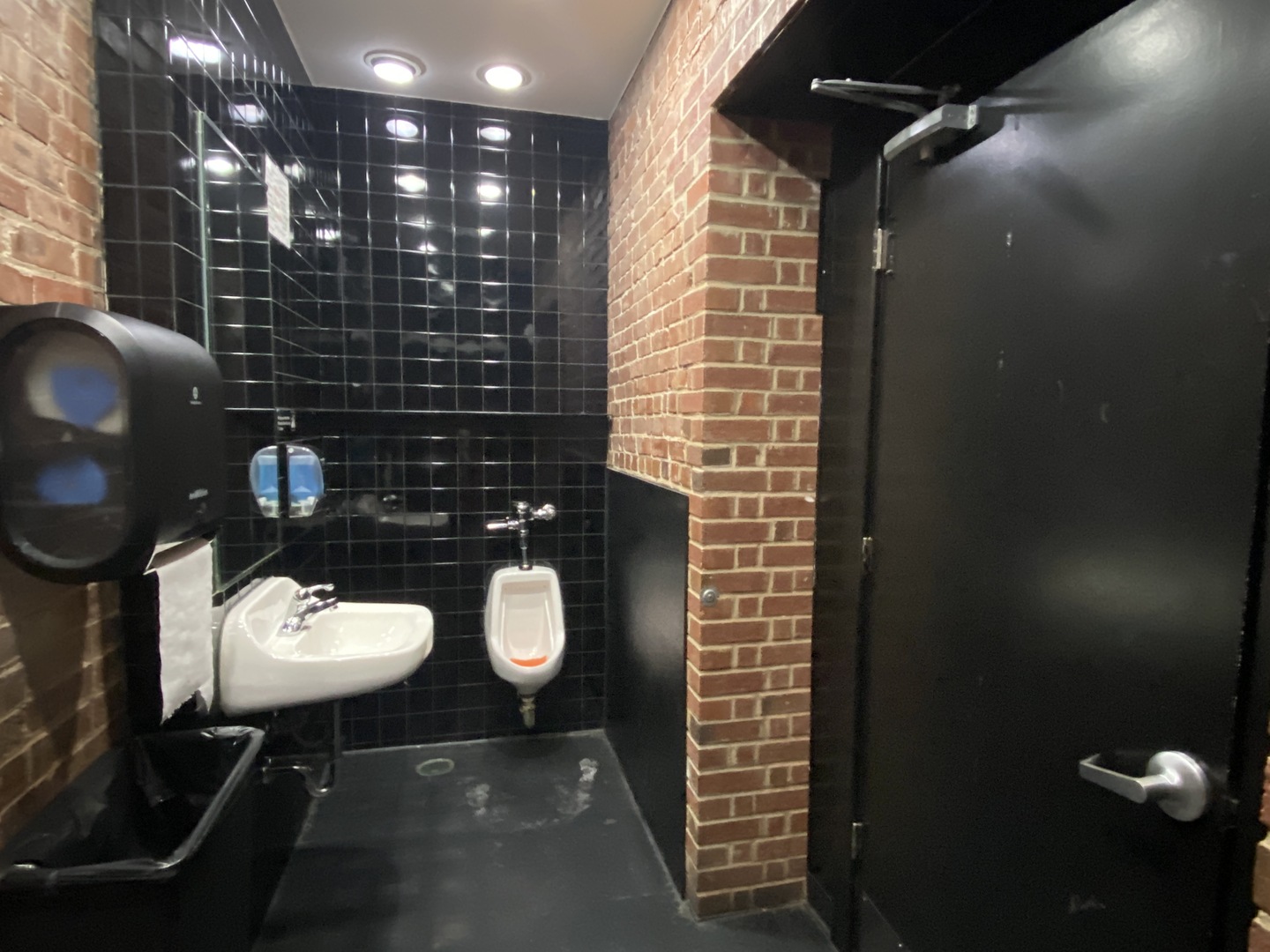 main property photo 15