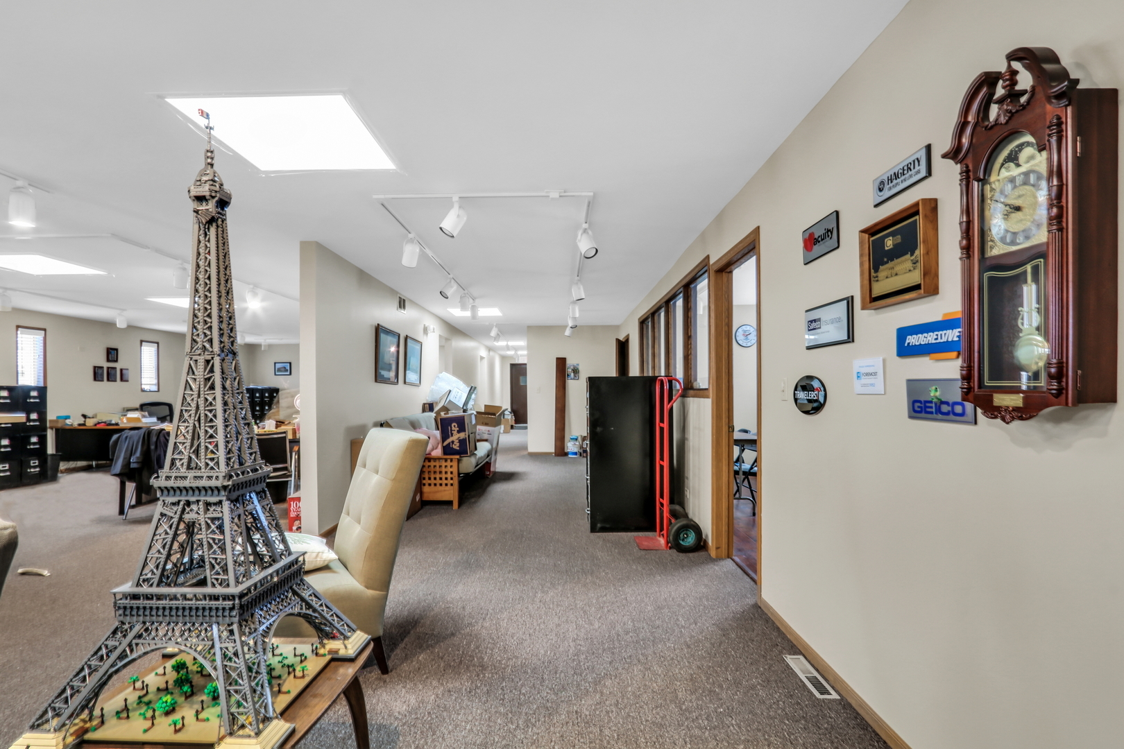 main property photo 19