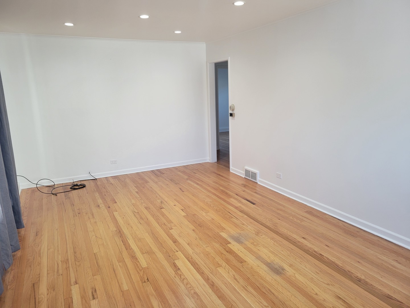 property viewer photo 2