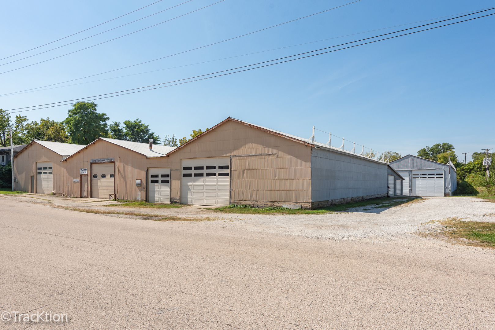 main property photo 16
