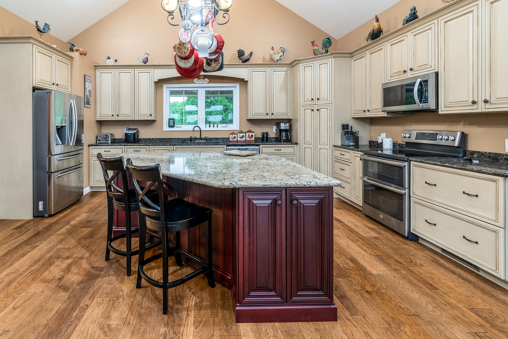 main property photo 16