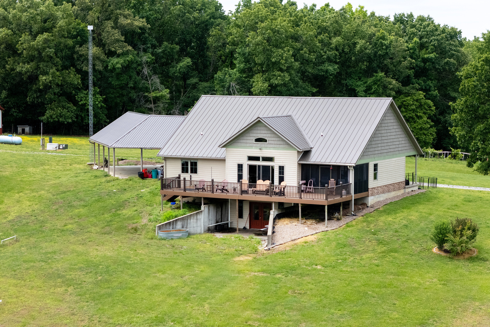 main property photo 35