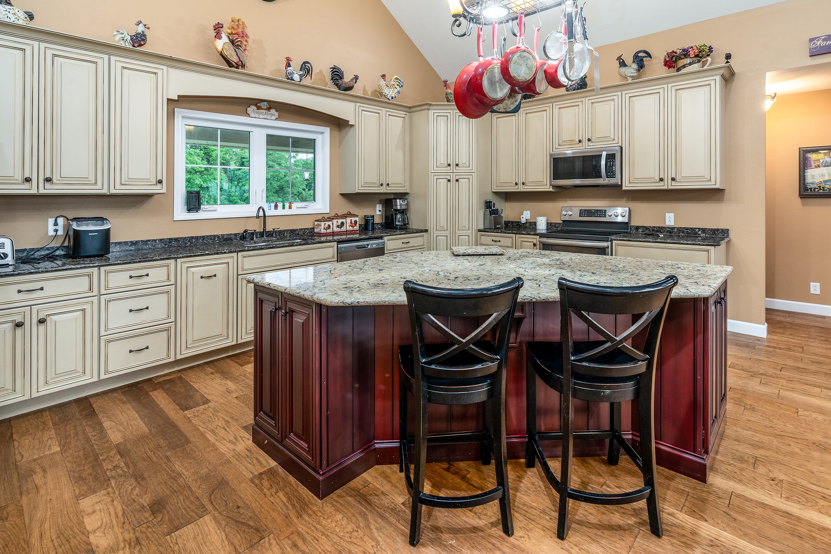 main property photo 8