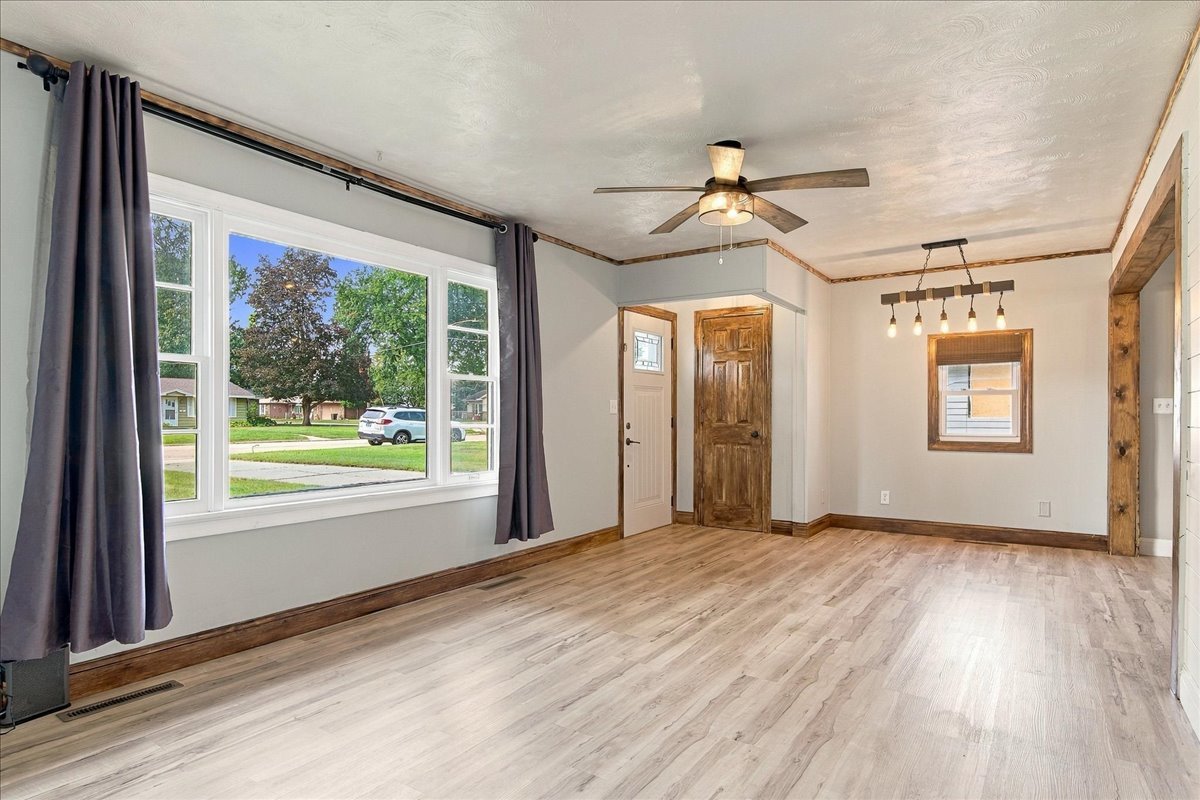 property viewer photo 2