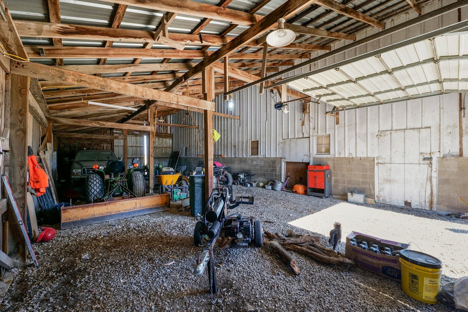 main property photo 26