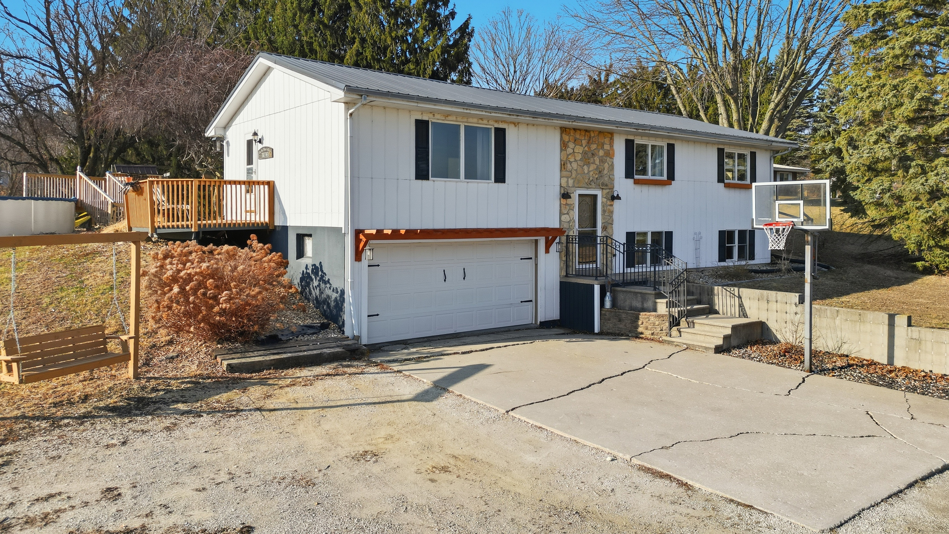 main property photo 30