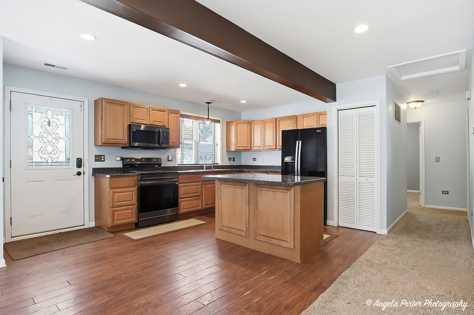 main property photo 6