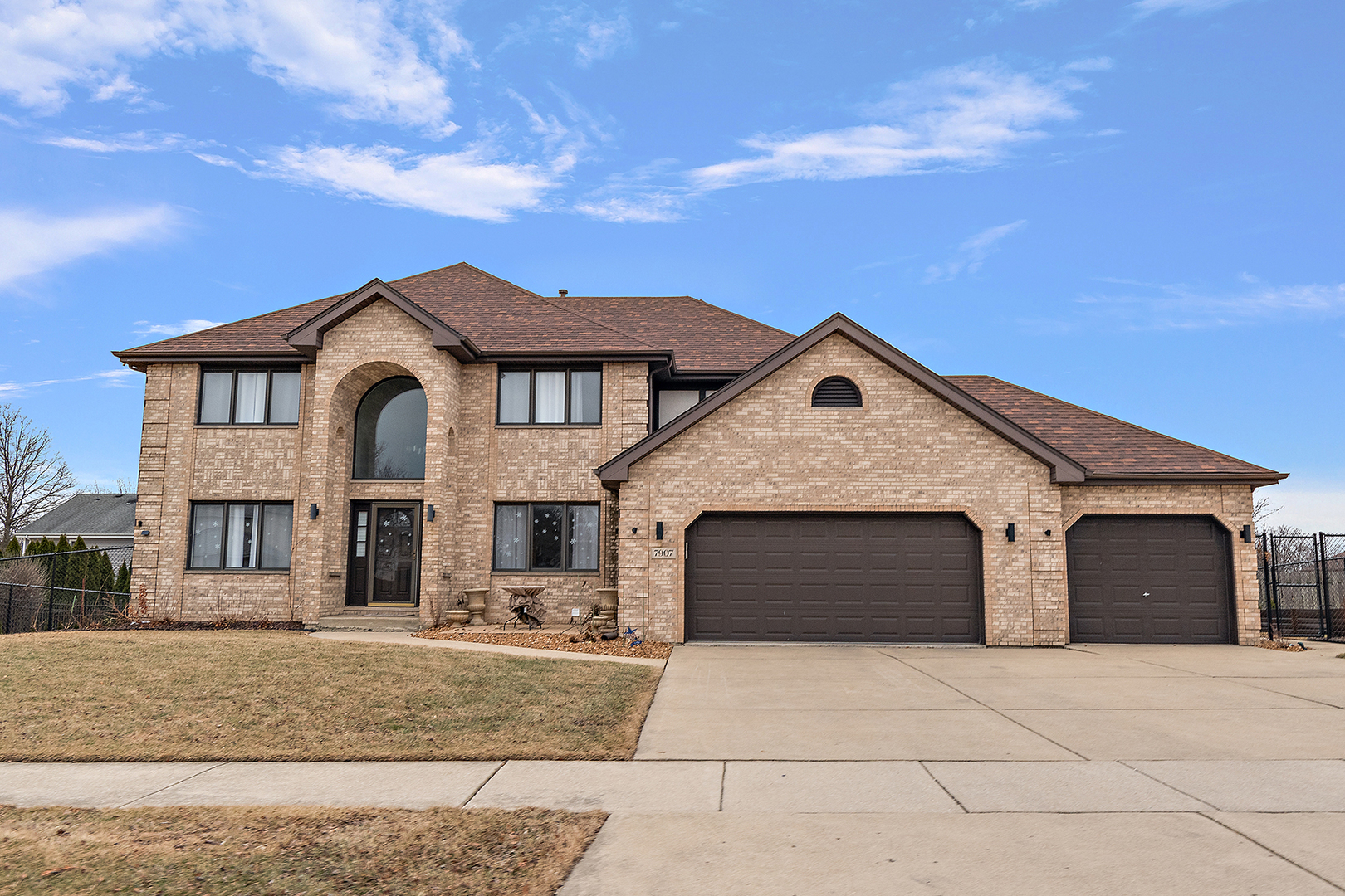 main property photo 14