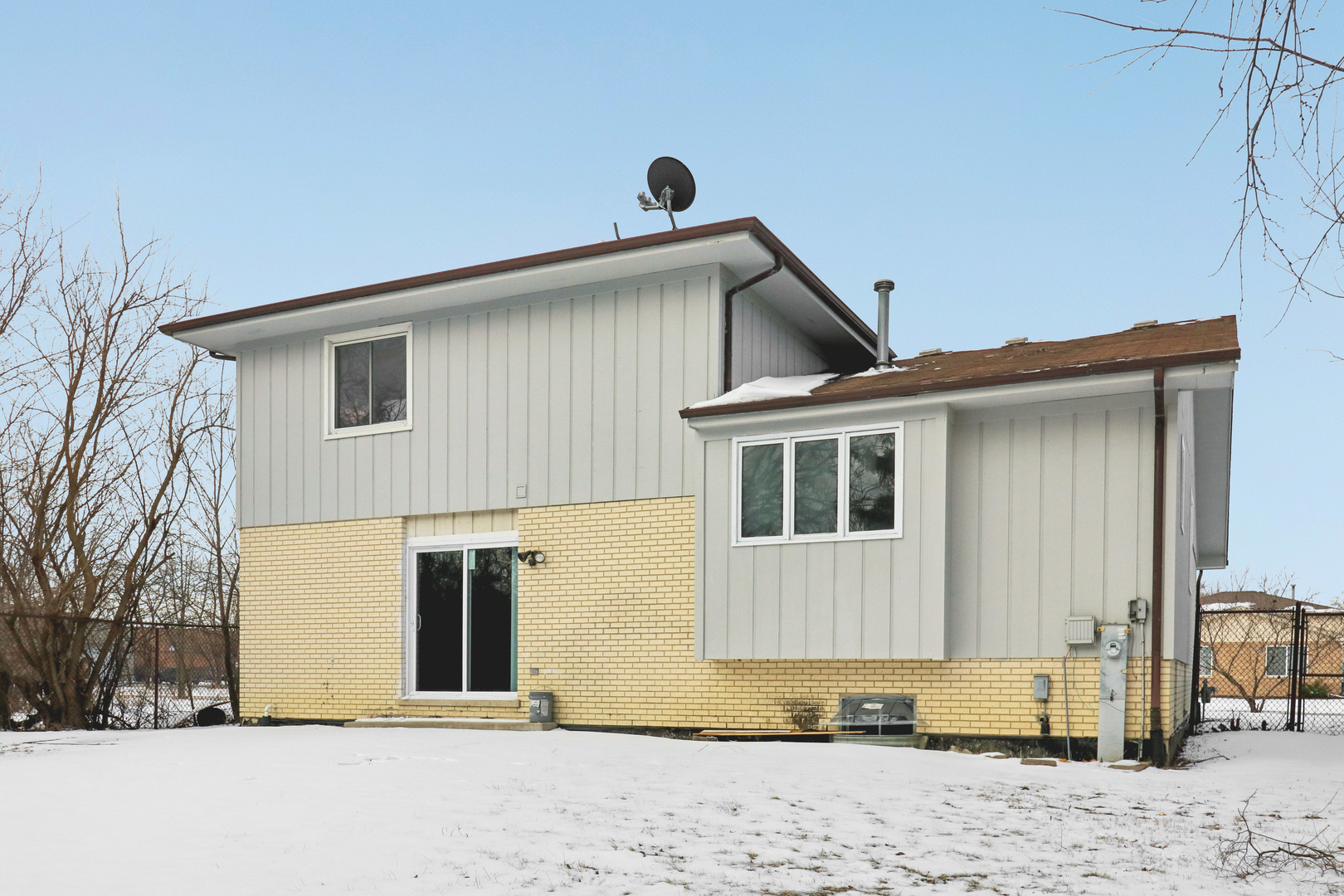 main property photo 34