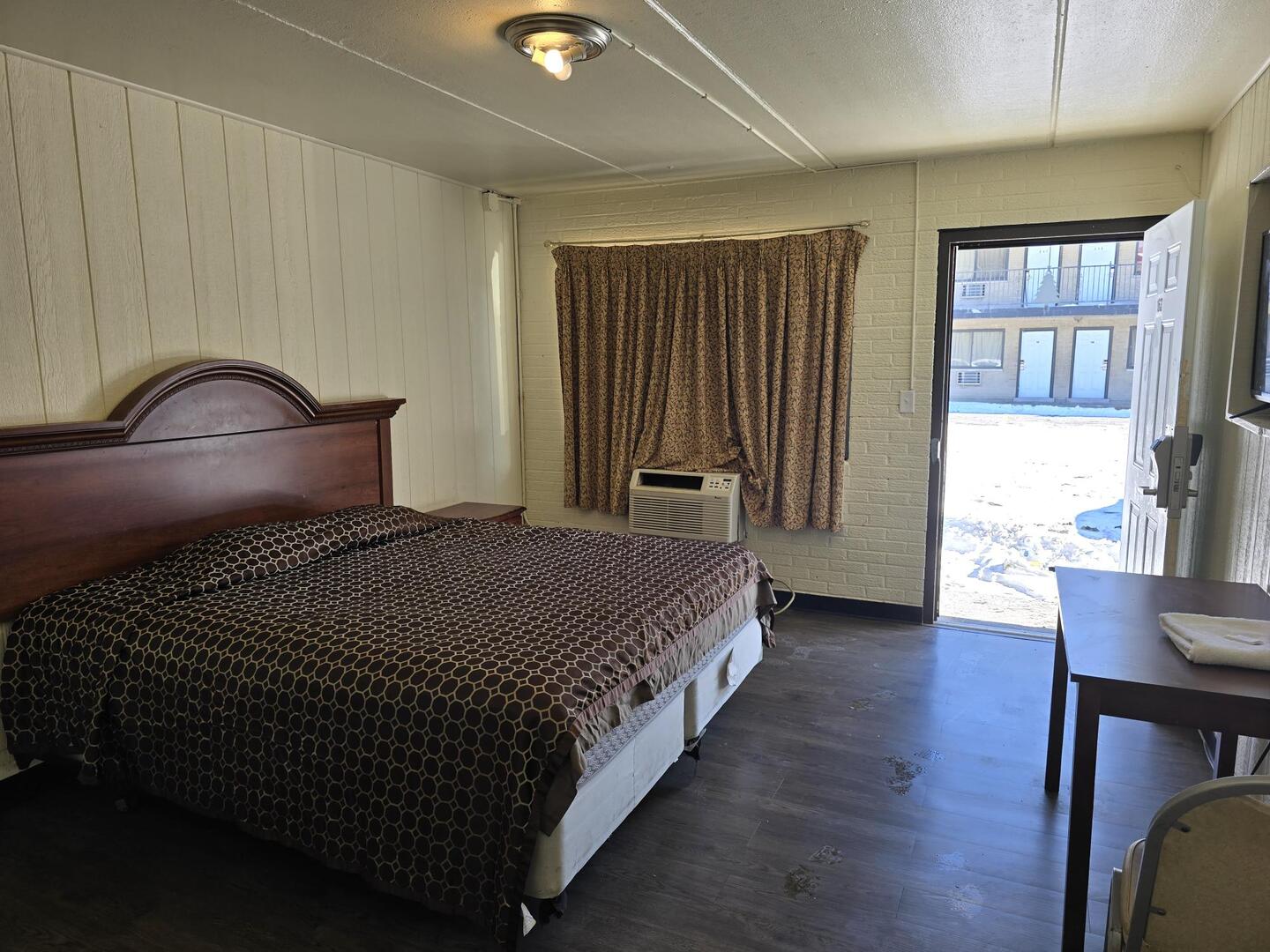 main property photo 11