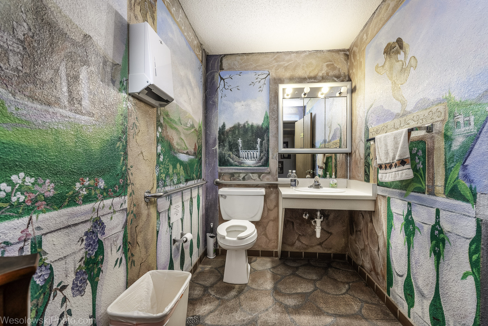 main property photo 19