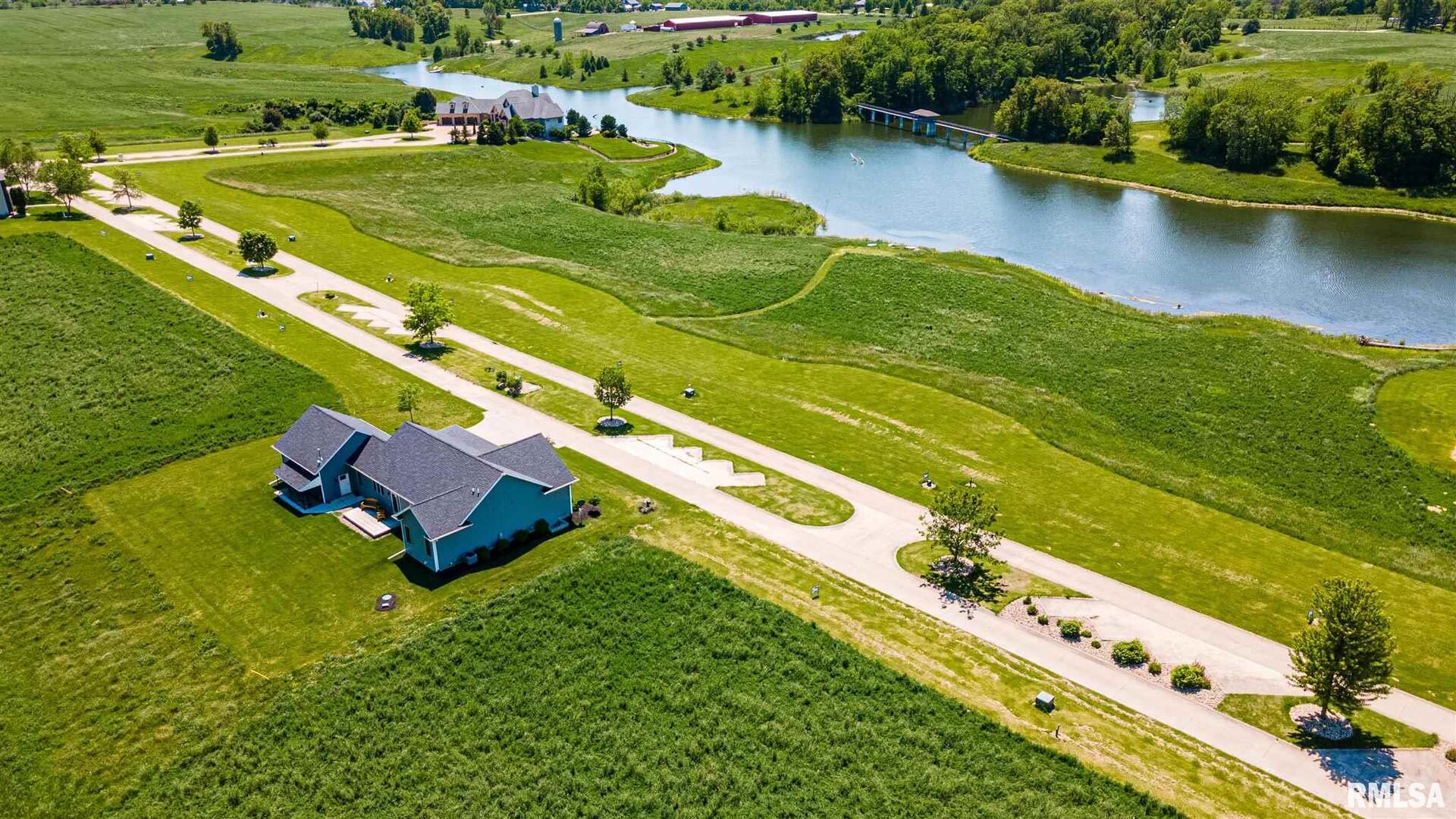 main property photo 13