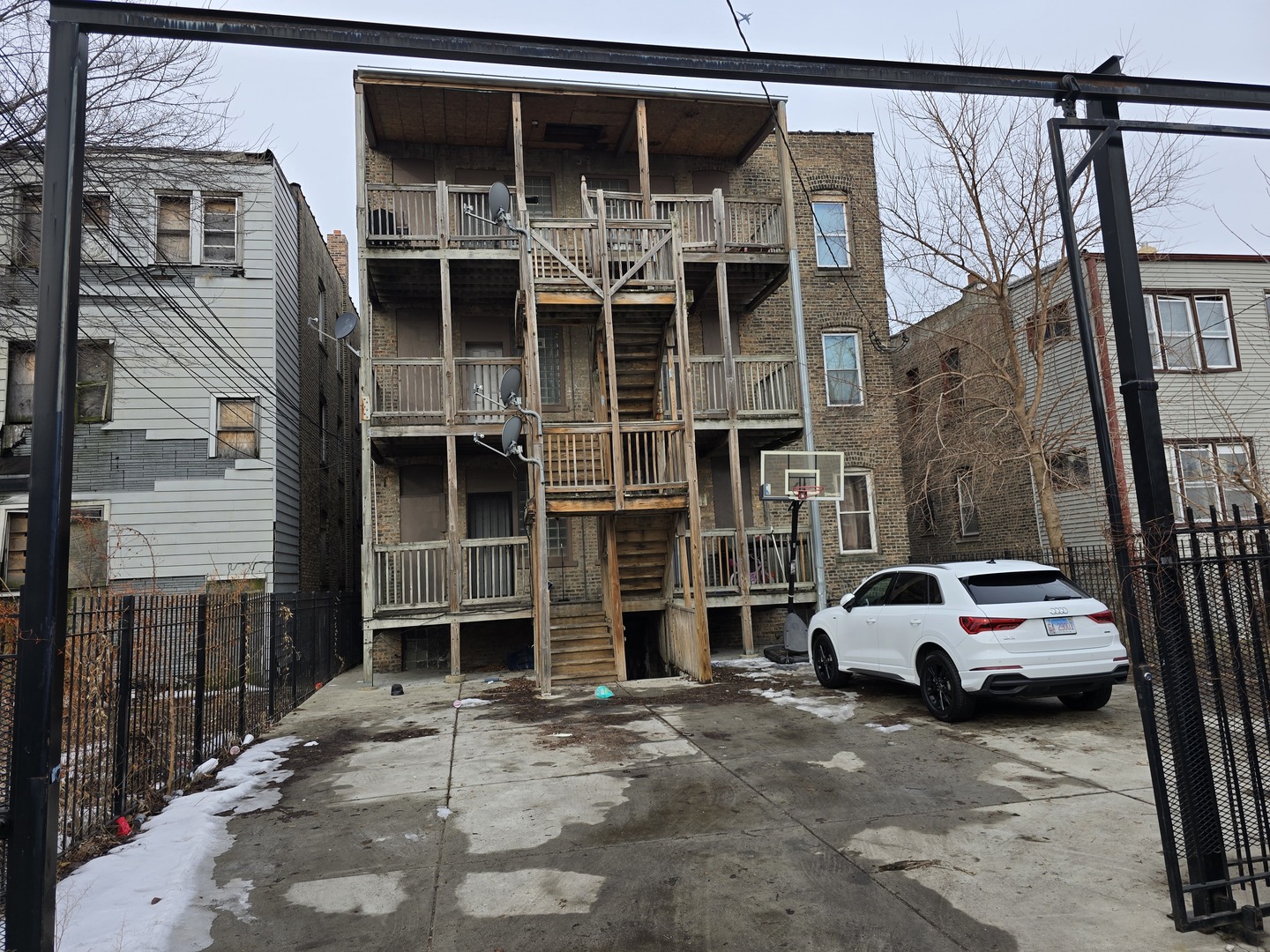 main property photo 18