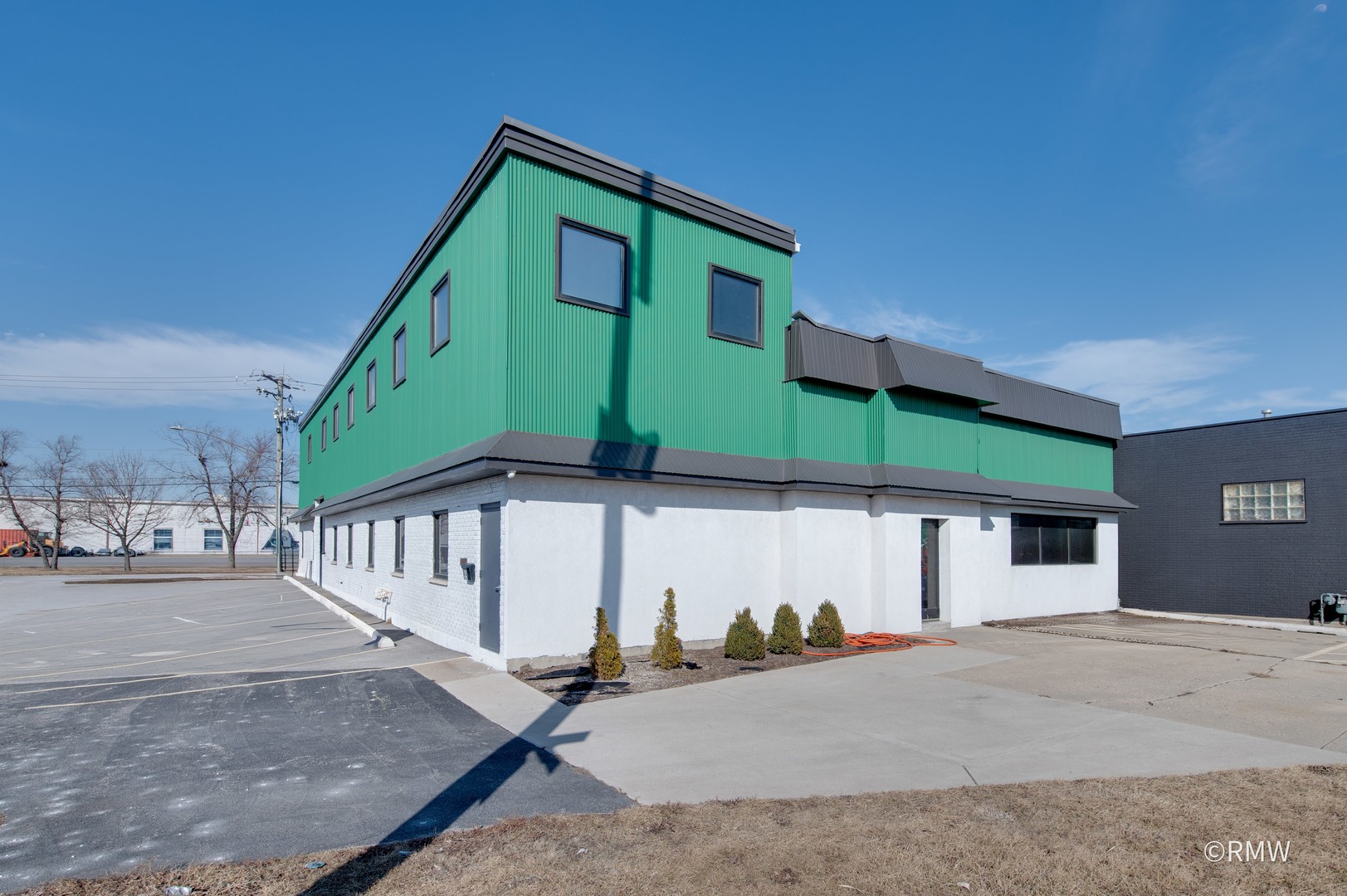 main property photo 23