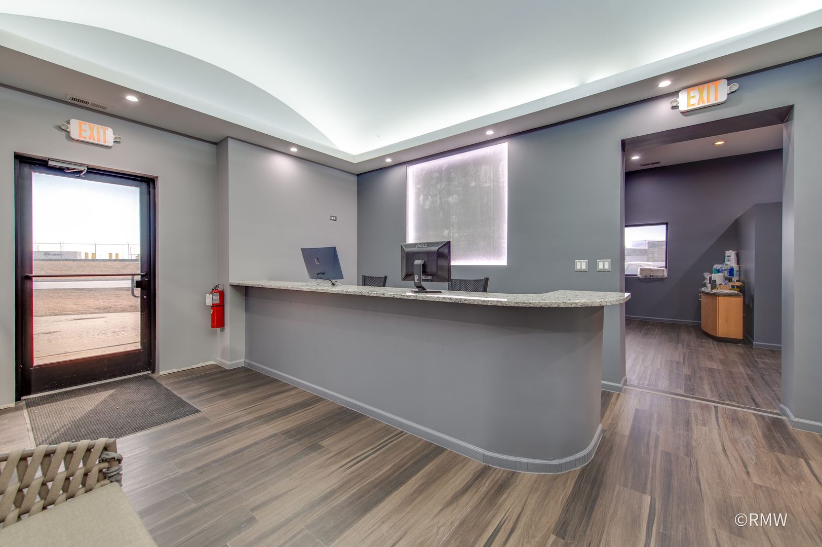 main property photo 4