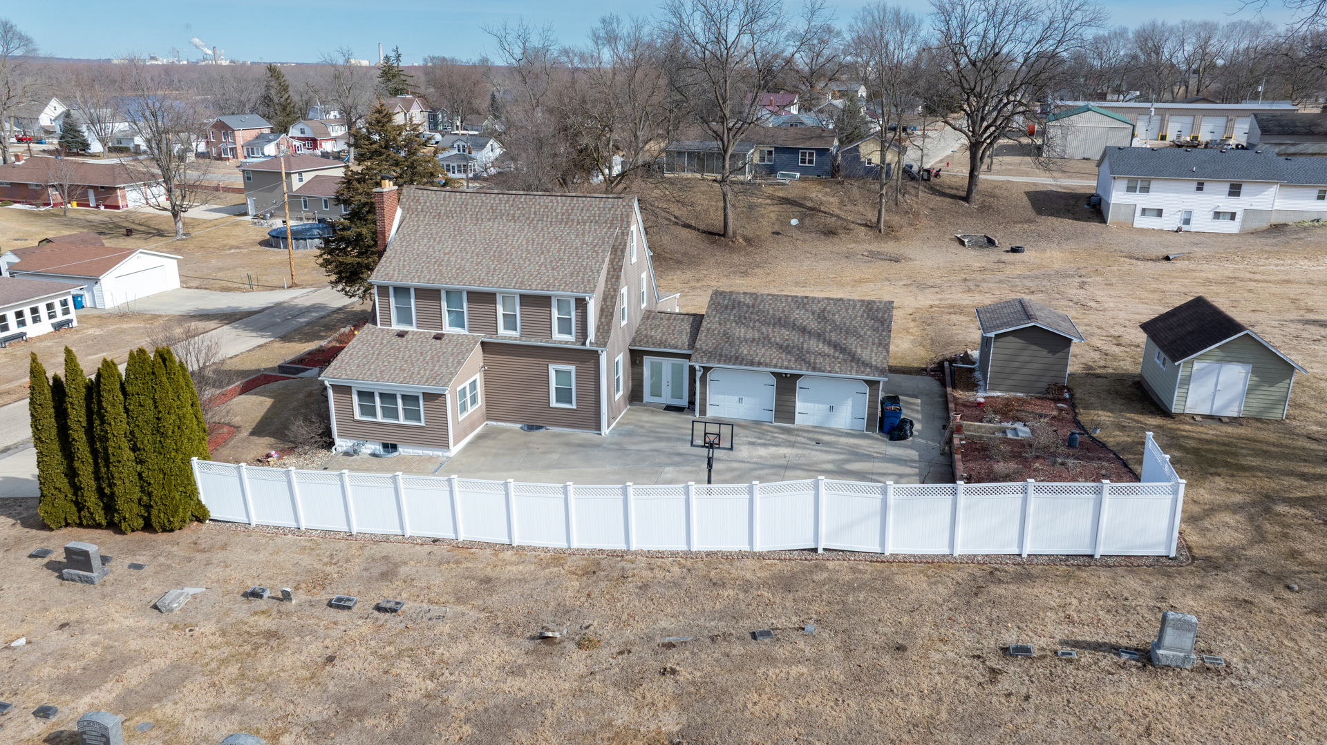 main property photo 29